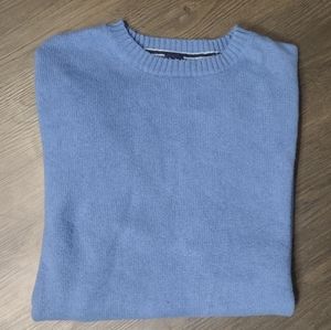 Men's Large baby blue crew neck Gap sweater